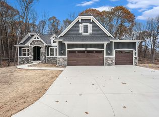 8062 Fall Harvest Ct, Rockford, MI 49341