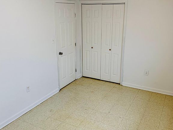 4th image of 3341 Bruxelles St
