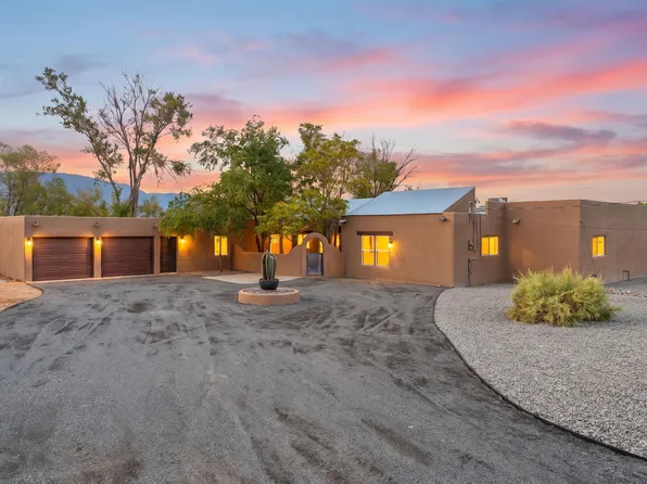 78 El Rey Dr NW, Corrales, NM 87048