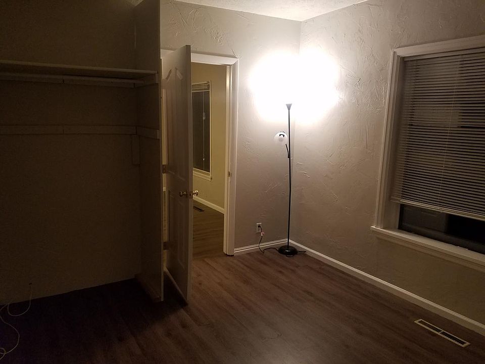 2nd image of 452 S Main St