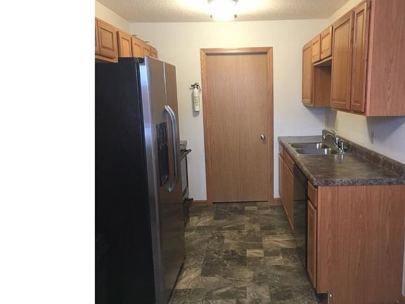 3rd image of 403 Whispering River Ln
