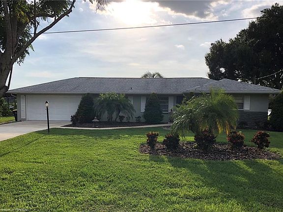 2nd image of 411 Lake August Dr