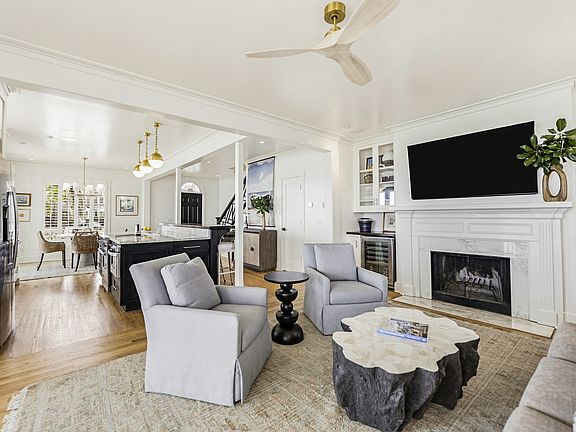 2nd image of 895 Ribaut Rd APT 23