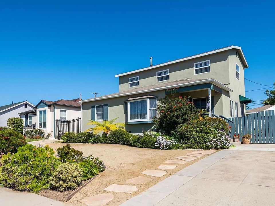 1st image of 7848 Bleriot Ave