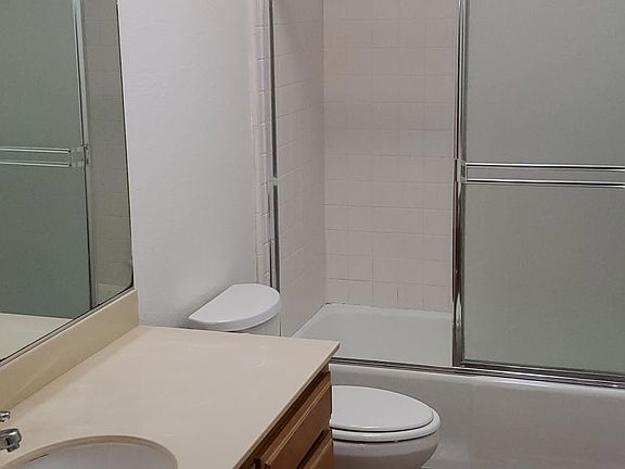 4th image of 24514 S Avalon Blvd APT 3