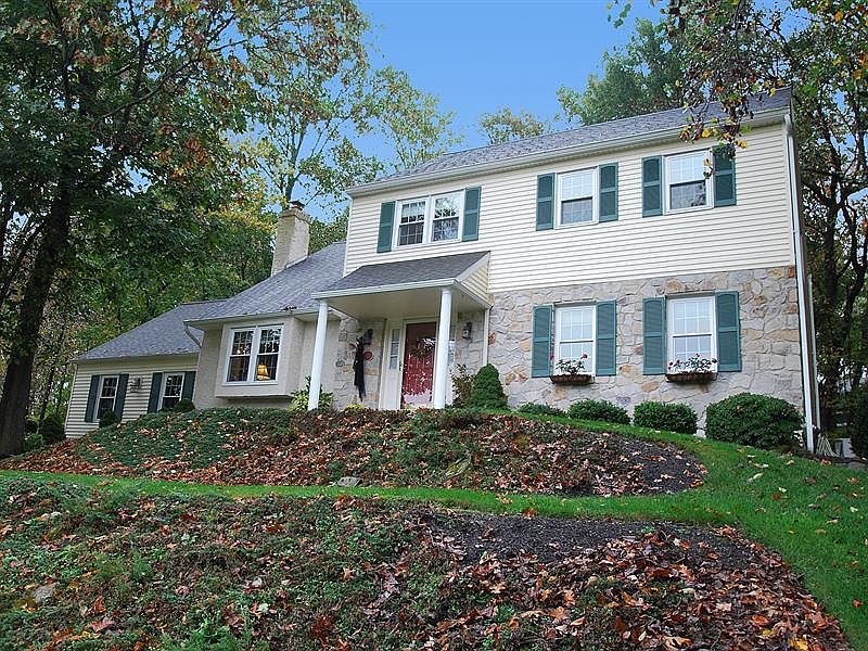 1st image of 307 Bishop Morgan Ct