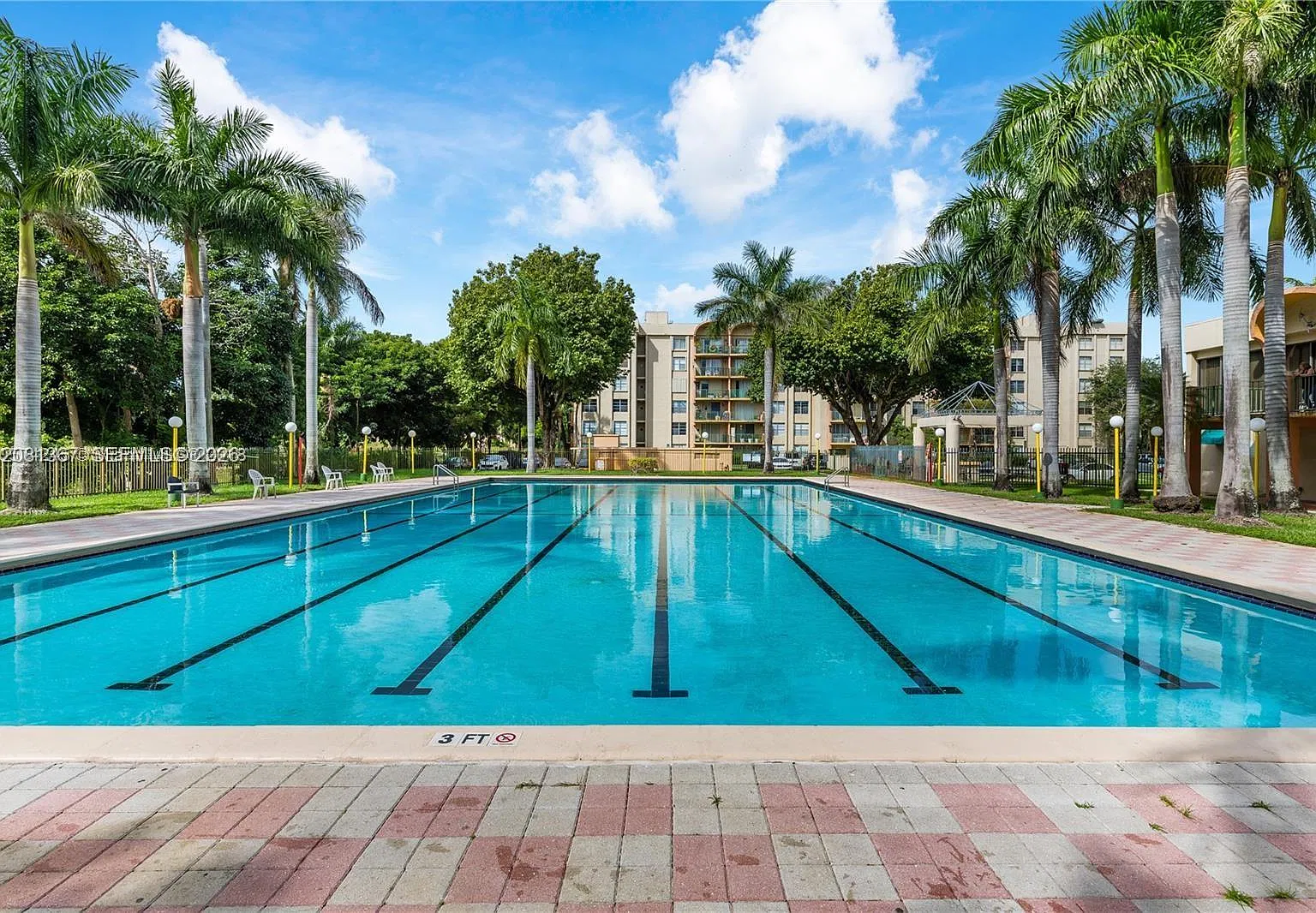 1 bed, 690 sqft, $1,900 — Photo 4