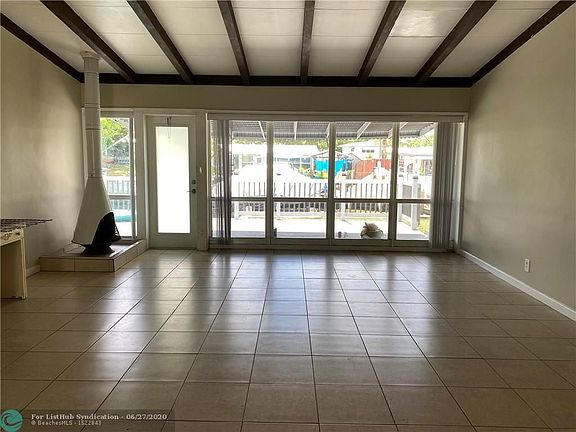 5th image of 2413 Key Largo Ln