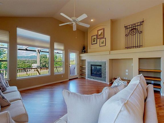 5th image of 7855 Zinnia St