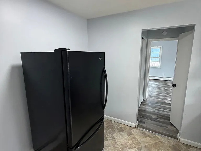 1611 Oliver St #1R — Photo 6