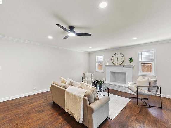 3rd image of 5582 Jonathan Dr