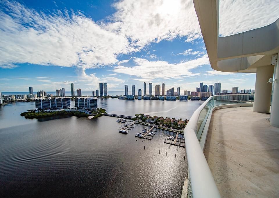 1st image of 7000 Island Blvd #Penthouse 6