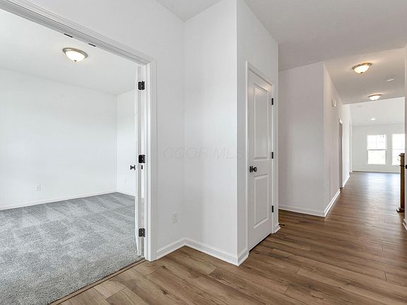 5th image of 8984 Meadowlark Dr