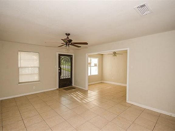 3rd image of 2966 Hanna Ave