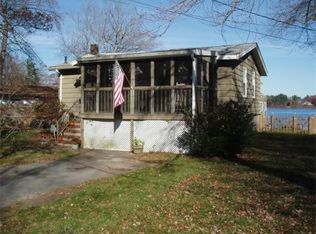 67 Lakeview Pl, Taunton, MA 02780
