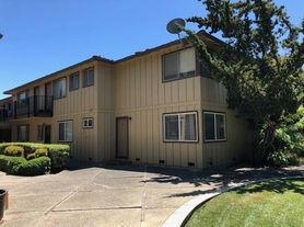 Curtner Apartments, D