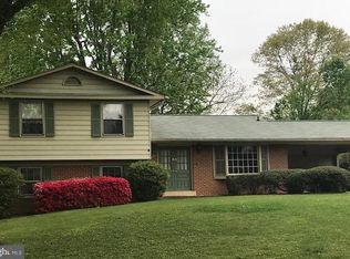 8504 Braeburn Dr, Annandale, VA 22003