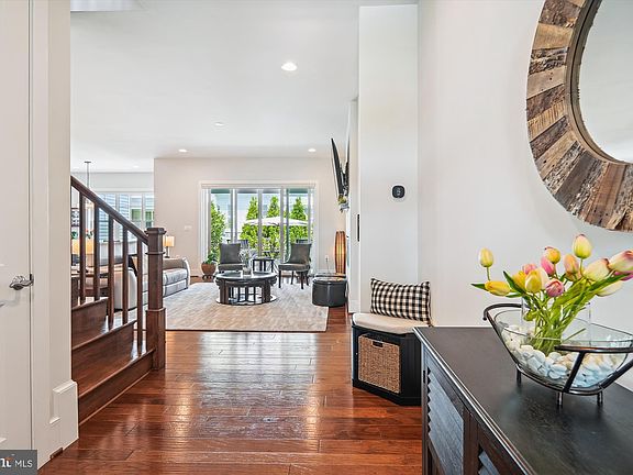 5th image of 23739 Cypress Glen Sq