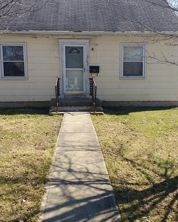 1st image of 3102 Dresden St