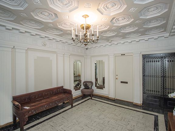 Common Lobby at 810 Jones Street