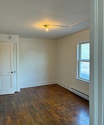 5th image of 112 E Main St Front 7
