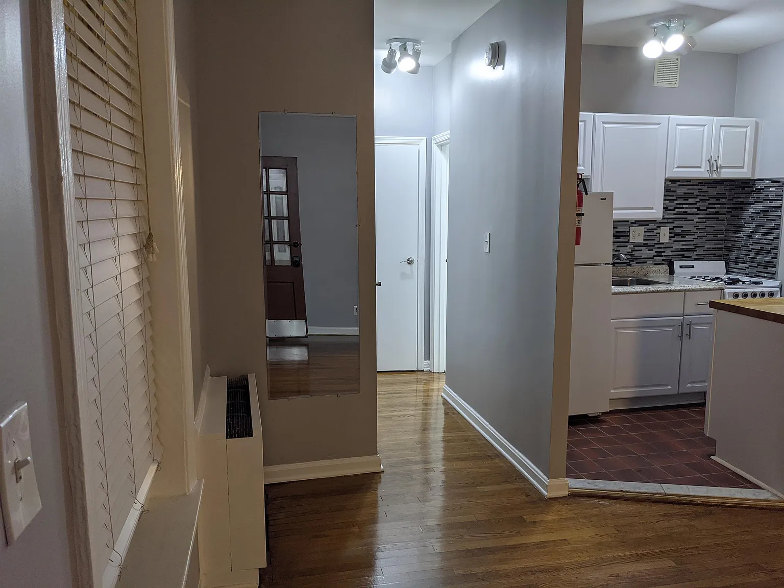115 E Street SE Unit B - 1 — Photo 3