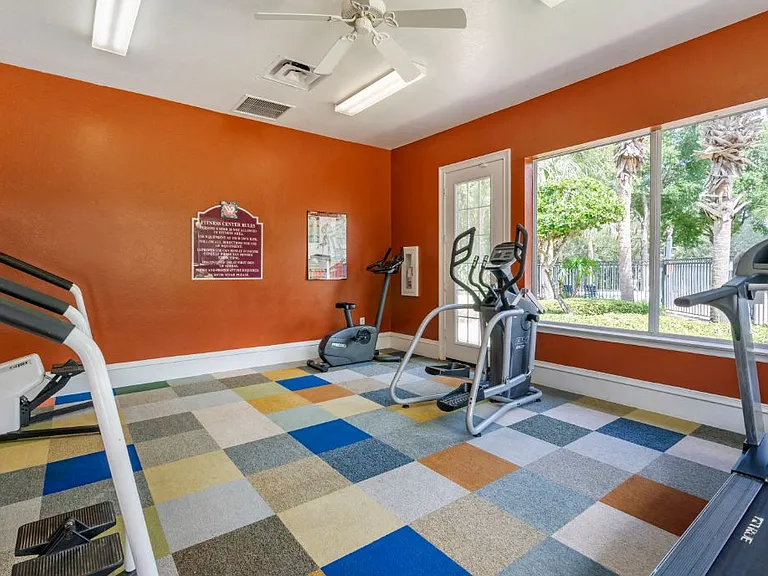 Woodridge Apartments — Photo 10