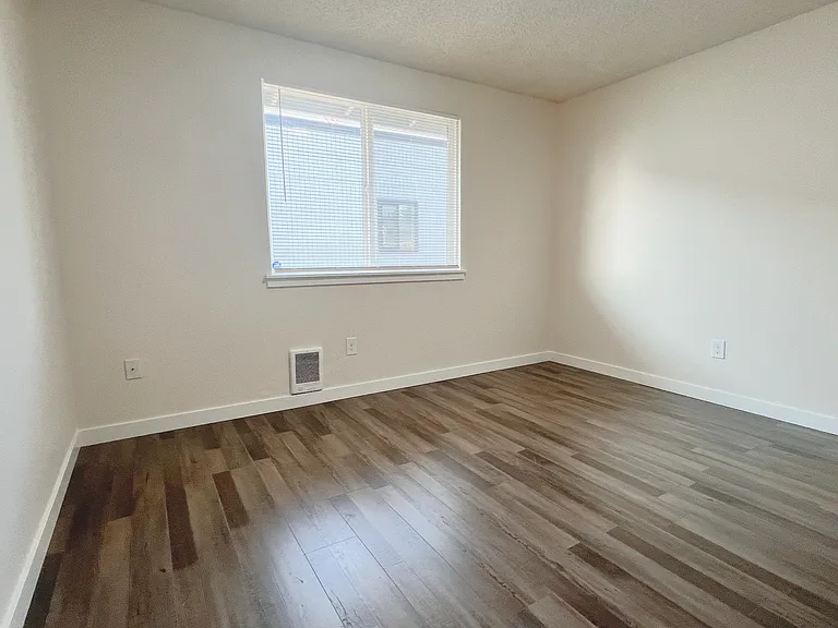4809 S M St #B — Photo 10