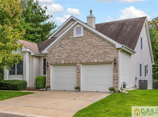 4 Whitehall Rd, Monroe Township, NJ 08831