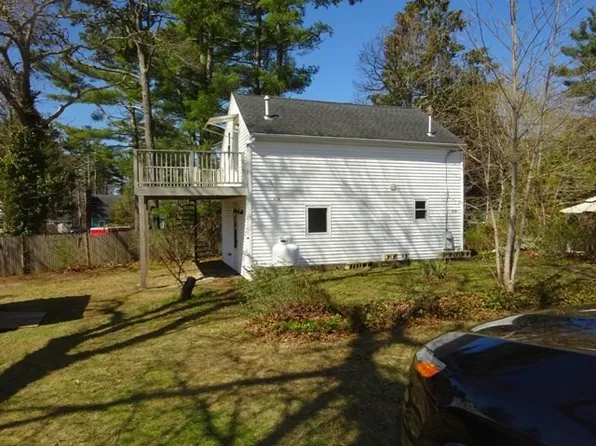 17B Oakley Ave, Buzzards Bay, MA 02532