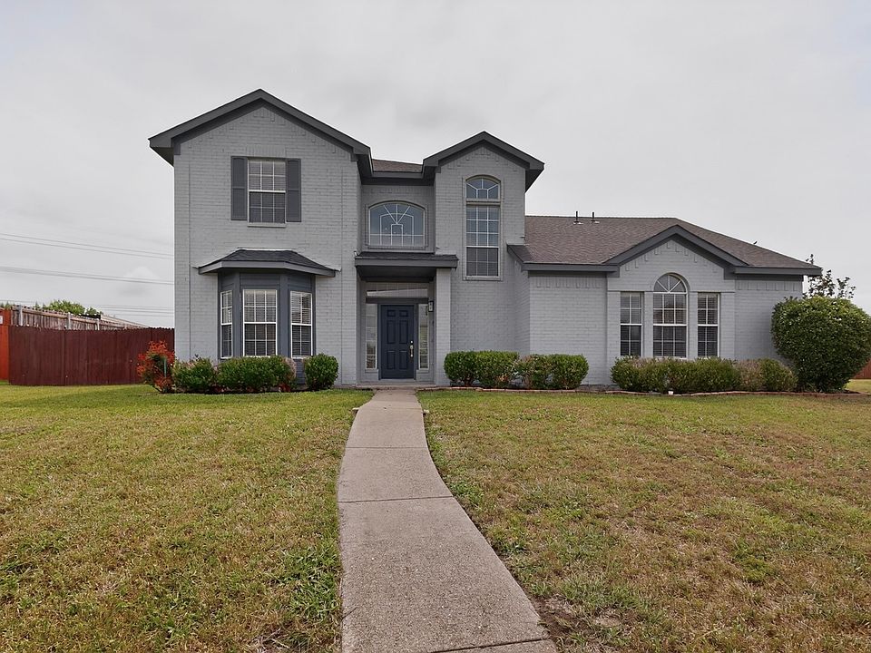 1st image of 421 Chestnut Ln