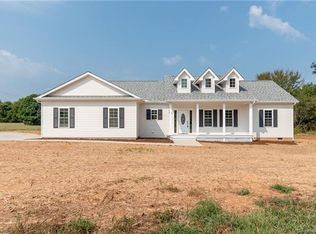 108 Verna Dr, Statesville, NC 28625