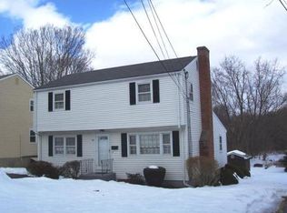 40 Grapevine Ave, Lexington, MA 02421