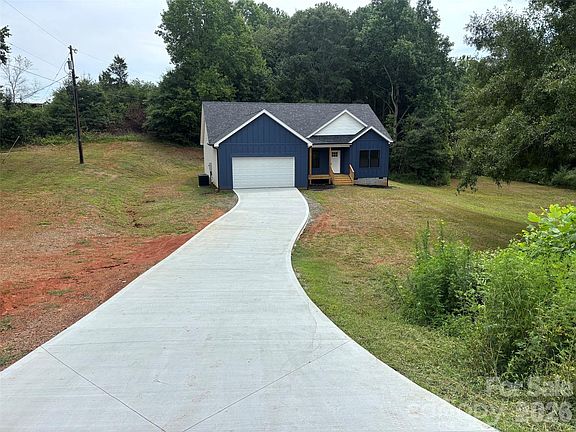 2nd image of 914 Old Hollis Rd