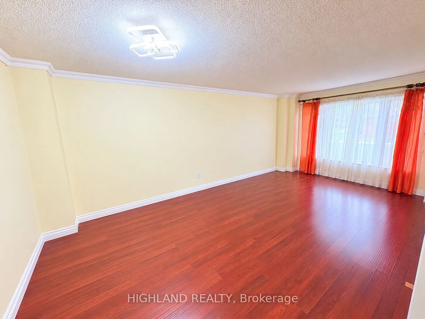 3 bed, $3,890 — Photo 2