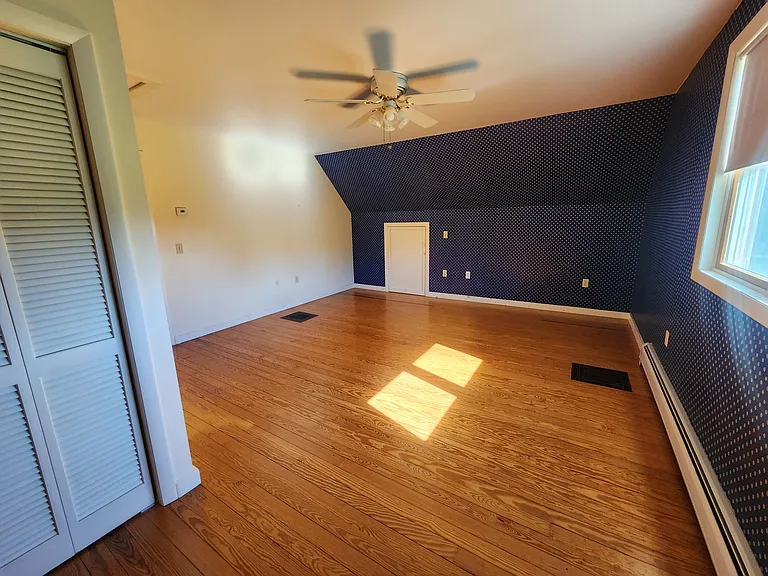 109 N Hollow Rd — Photo 30