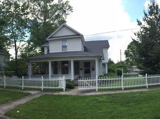 243 S 5th St, Clinton, IN 47842