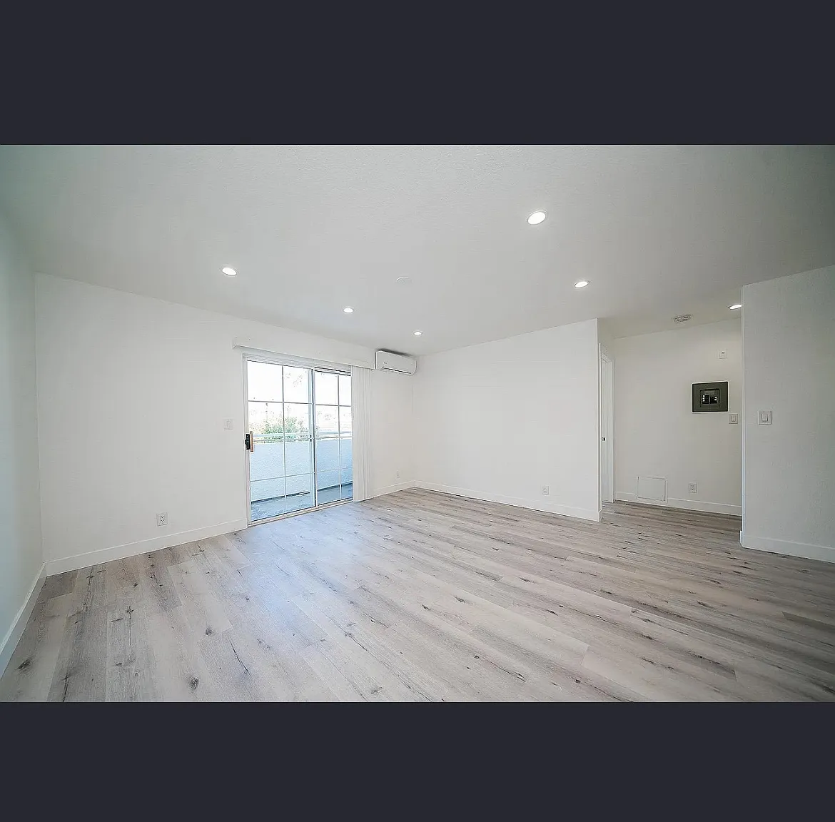2 bed, $2,500 — Photo 2