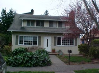 2442 Liberty St, North Bend, OR