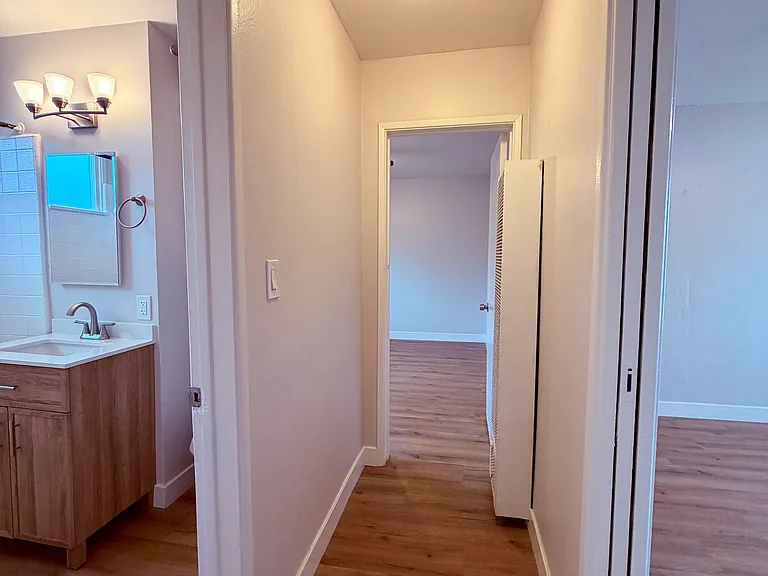 195 E Hullett St — Photo 12