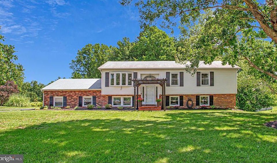 1st image of 8541 Saint Andrews Dr