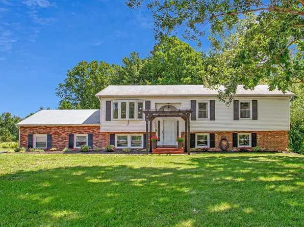 8541 Saint Andrews Dr, Chesapeake Beach, MD 20732