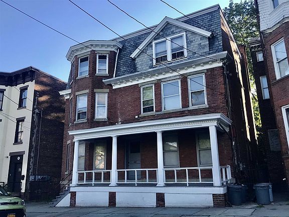 3rd image of 113-115 Chambers St