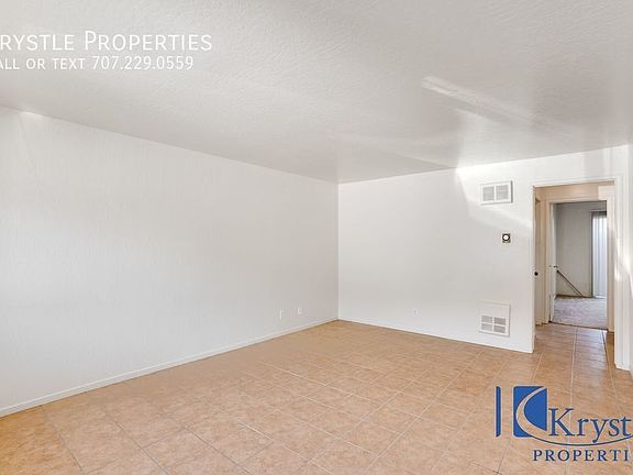 4th image of 235 Couch St Suite 1