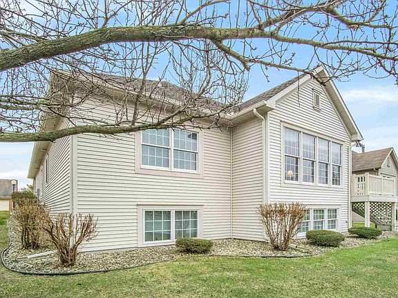 5th image of 1821 Woodgate Dr