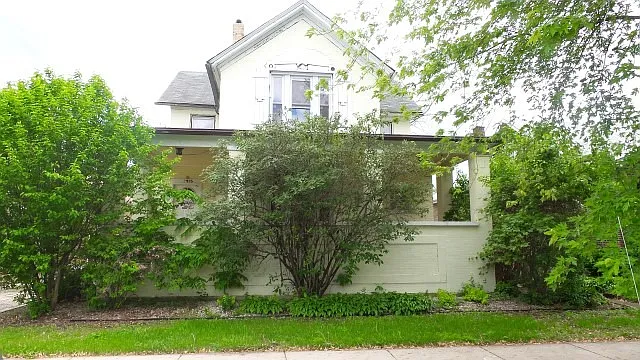 3415 W 64th St photo 1