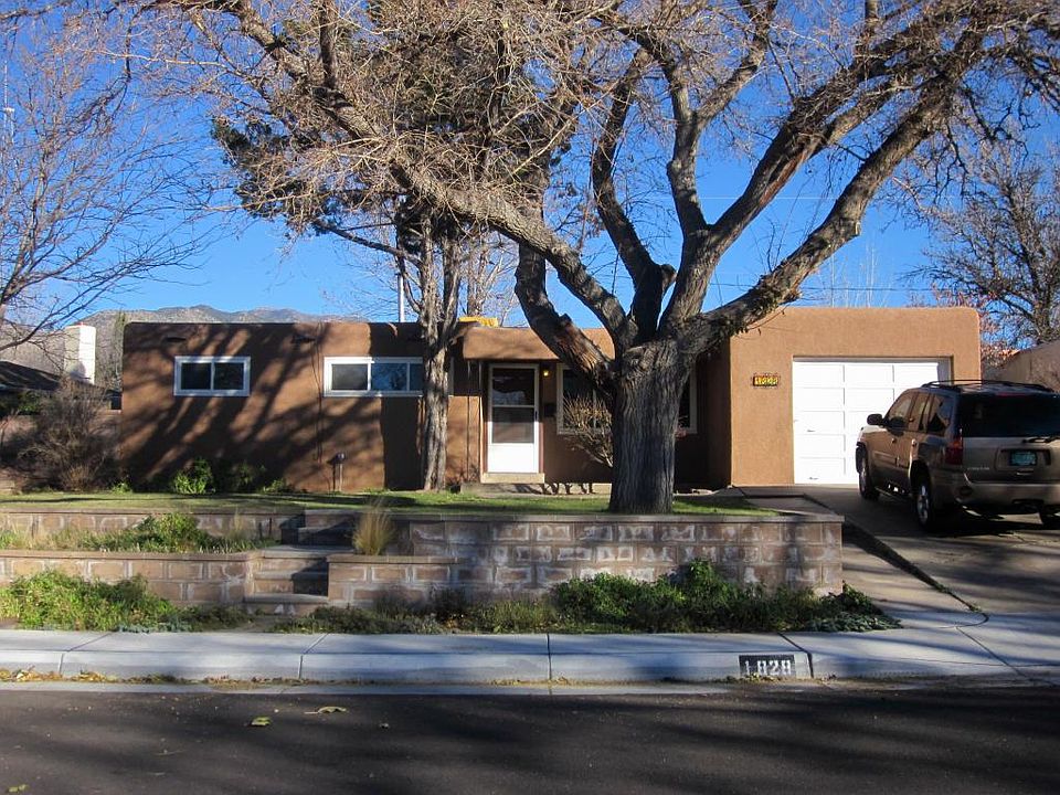 1st image of 1828 Dorothy St NE