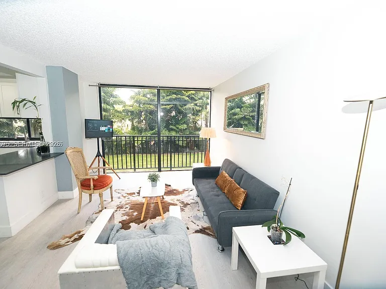 17021 N Bay Rd #207 — Photo 3