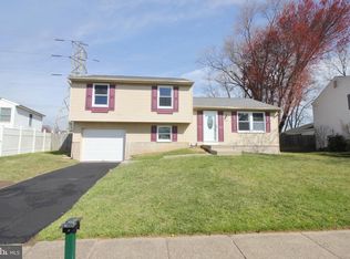 5980 Mark Dr, Bensalem, PA 19020