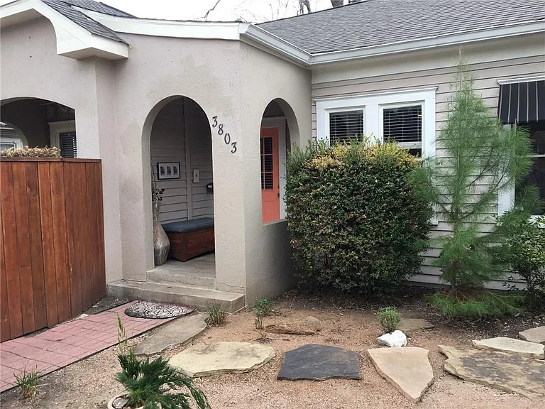 3803 Duval St #B — Photo 1